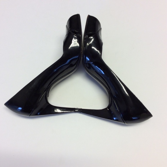 Stuart Weitzman Shoes - STUART WEITZMAN Black Patent Leather Pumps Size 6